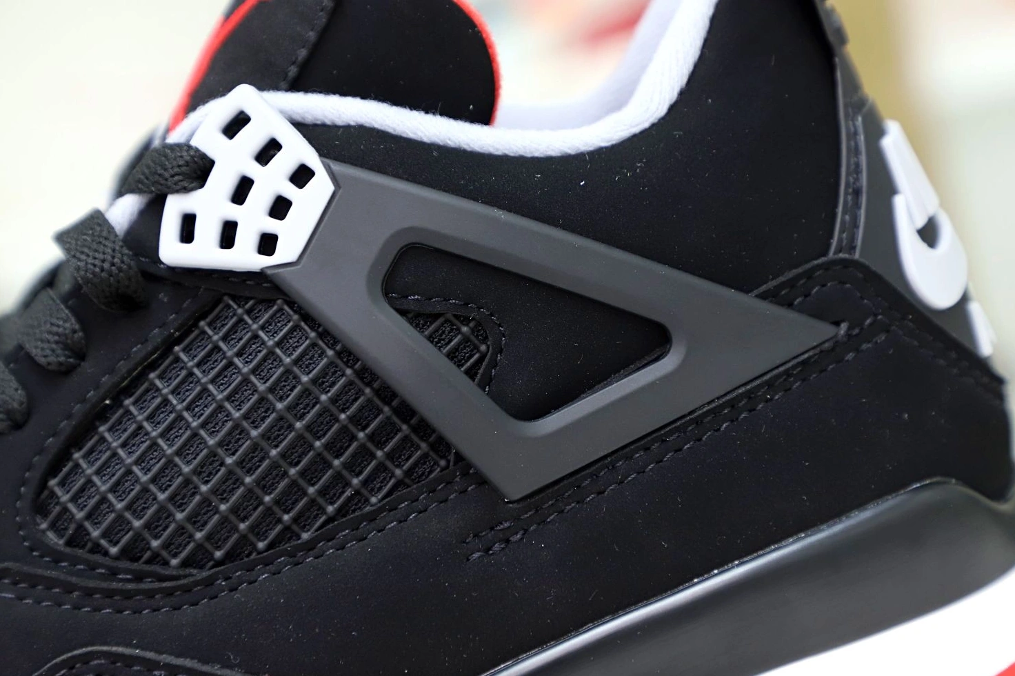 AIR 'BRED' 2019 JORDAN 4 RETRO OG 0718